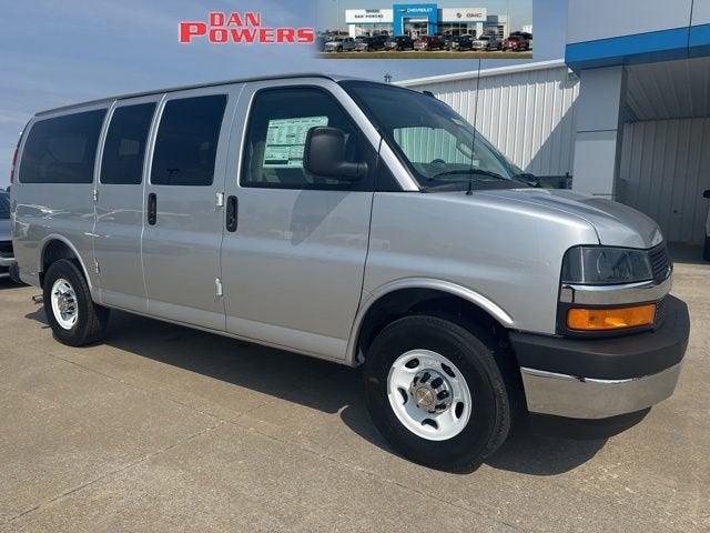 2026 Chevrolet Express 2500 LT's photo