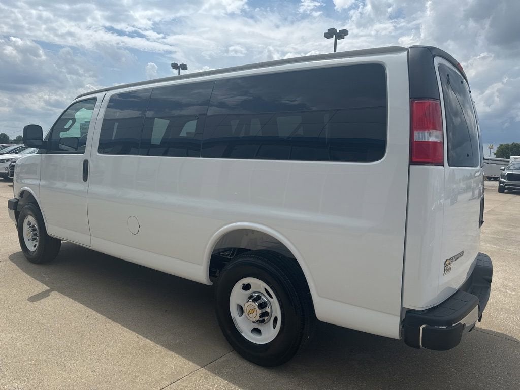 2026 Chevrolet Express Passenger LT