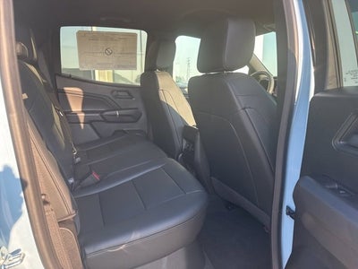 2025 Chevrolet Colorado WT/LT