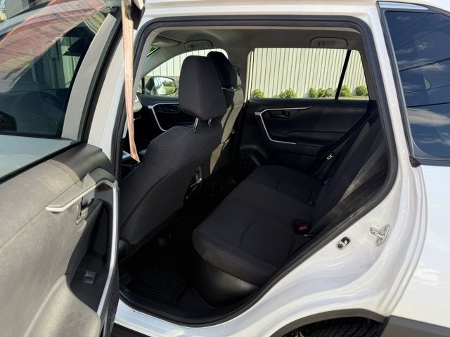 2020 Toyota RAV4 Hybrid LE