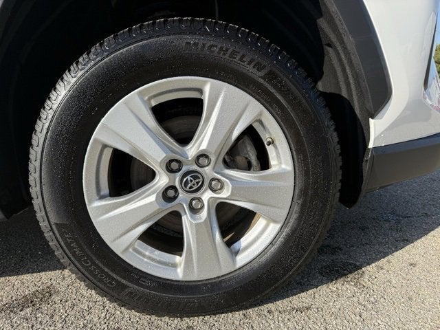 2020 Toyota RAV4 Hybrid LE