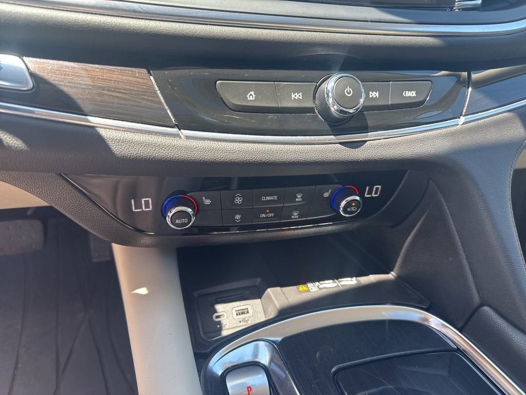 2024 Buick Enclave Essence