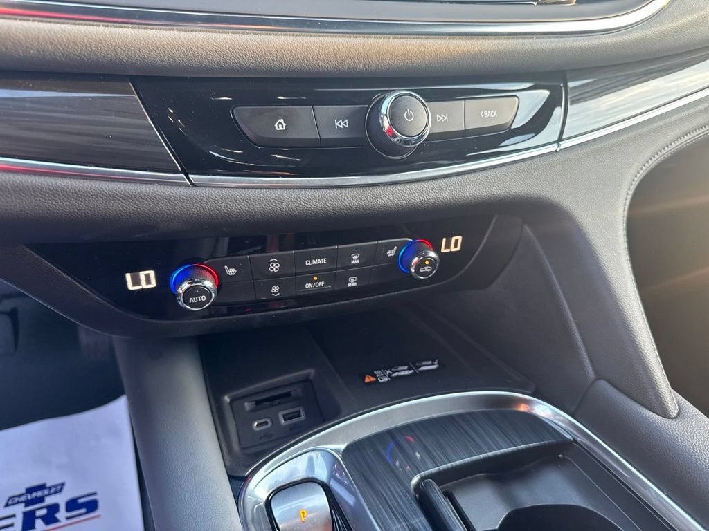 2024 Buick Enclave Essence