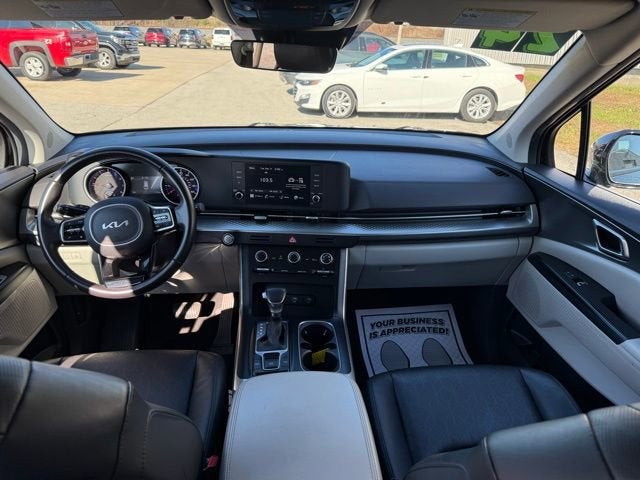 2024 Kia Carnival LX