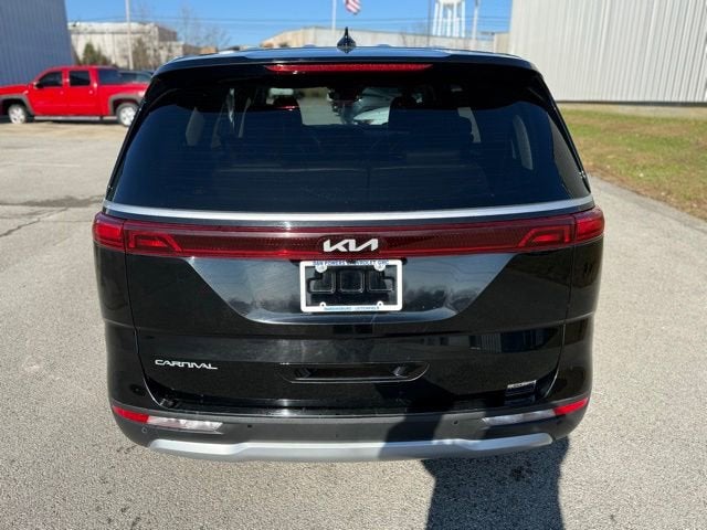 2024 Kia Carnival LX