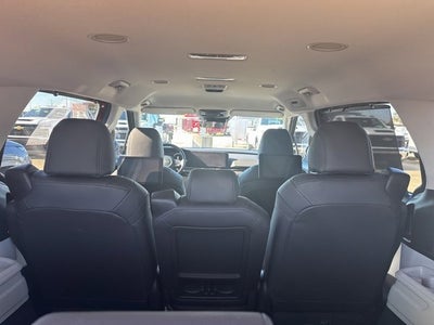 2024 Kia Carnival SX