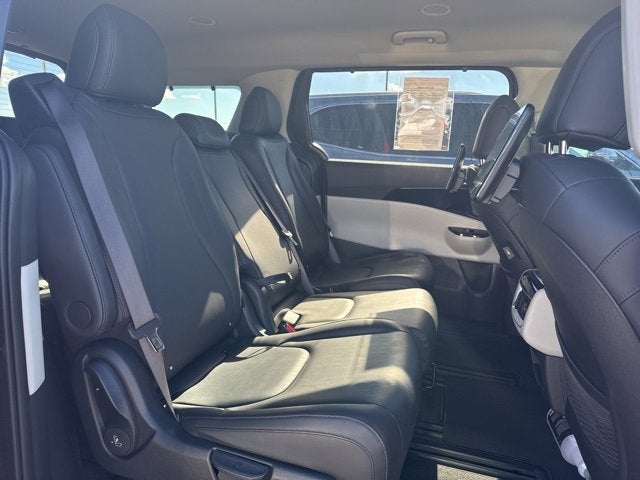 2024 Kia Carnival SX